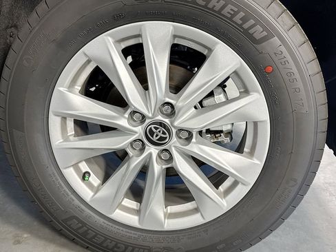 New 2026 Toyota Corolla Cross LE image 30