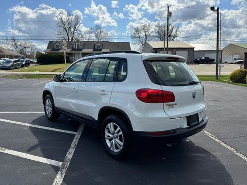 Used 2017 Volkswagen Tiguan S image 6
