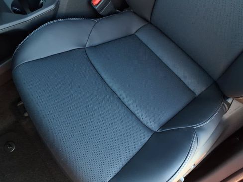 New 2026 Subaru Solterra AWD/4WD image 24