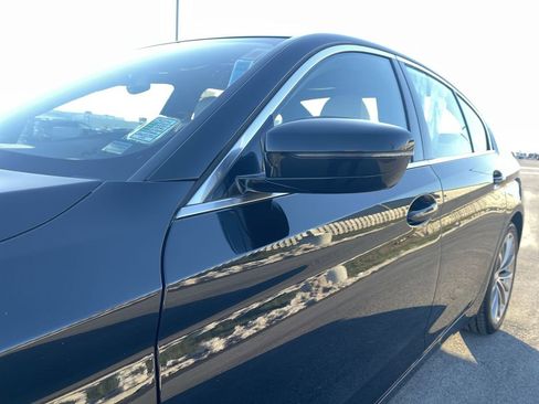 Used 2022 BMW 540i xDrive w/ Convenience Package image 11