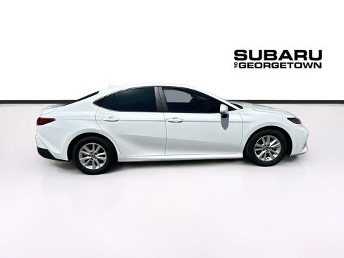 Used 2025 Toyota Camry LE FWD image 8