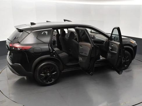 Used 2023 Nissan Rogue SV image 6