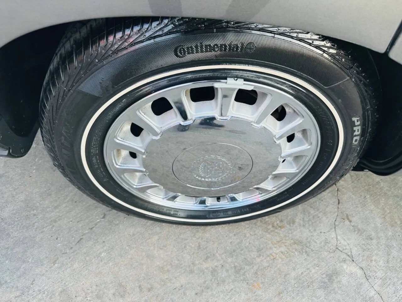 Used 1998 Cadillac De Ville FWD image 44