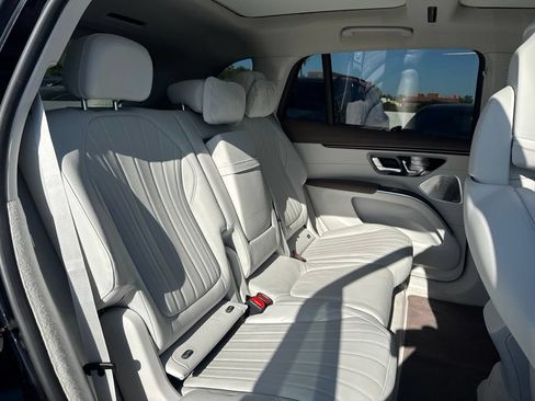 Used 2023 Mercedes-Benz EQS 580 4MATIC SUV image 7