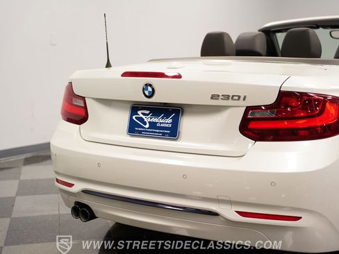 Used 2017 BMW 230i Convertible image 26