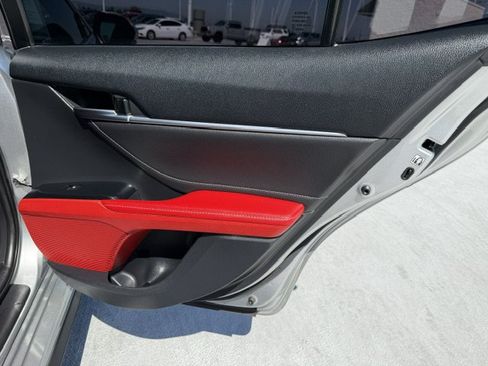Used 2018 Toyota Camry XSE w/ Driver Assist Package FWD image 16