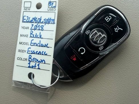 Used 2018 Buick Enclave Essence AWD/4WD image 31