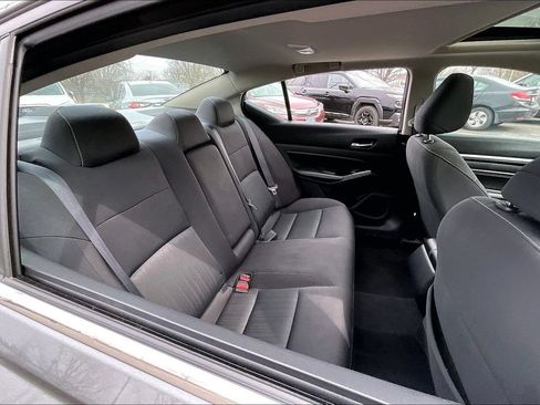 Used 2022 Nissan Altima 2.5 SV w/ SV Premium Package FWD image 29