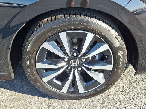 Certified 2024 Honda Civic EX-L image 8