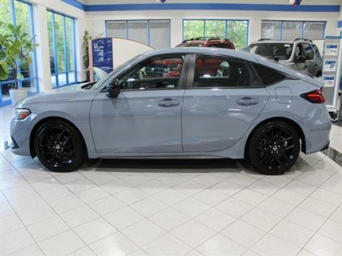 Used 2023 Honda Civic Sport image 8