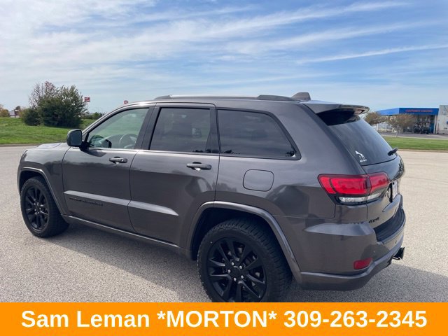 Used 2018 Jeep Grand Cherokee Laredo AWD/4WD image 4