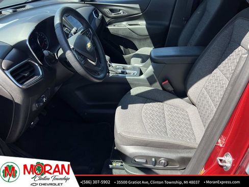 Certified 2024 Chevrolet Equinox LT FWD image 17