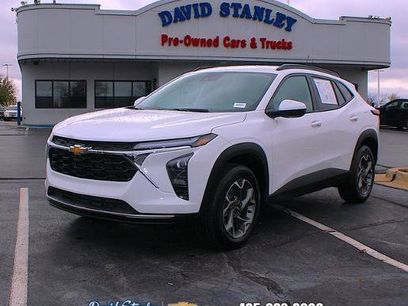 Used 2025 Chevrolet Trax LT w/ Driver Confidence Package