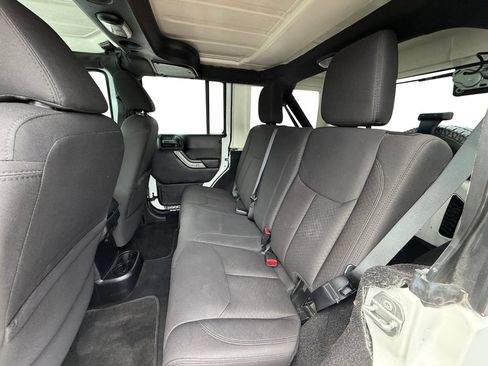 Used 2015 Jeep Wrangler Unlimited Sport AWD/4WD image 14