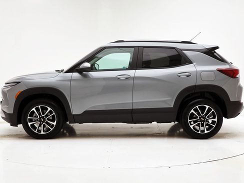 Used 2025 Chevrolet TrailBlazer LT image 5