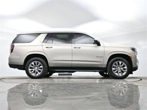 Used 2023 Chevrolet Tahoe LT w/ Luxury Package image 37