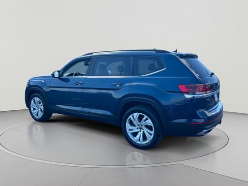 Certified 2021 Volkswagen Atlas SE w/ Towing Package FWD image 3