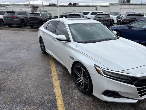 Used 2021 Honda Accord Touring image 9