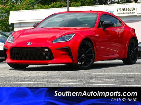 Used 2023 Toyota GR86 Premium RWD image 1