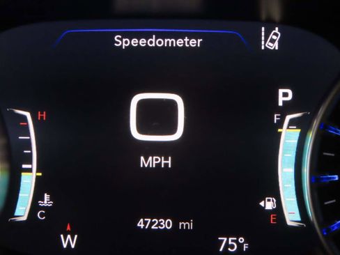 Used 2025 Chrysler Pacifica Select FWD image 6