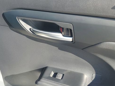 Used 2021 Toyota Highlander XLE image 48