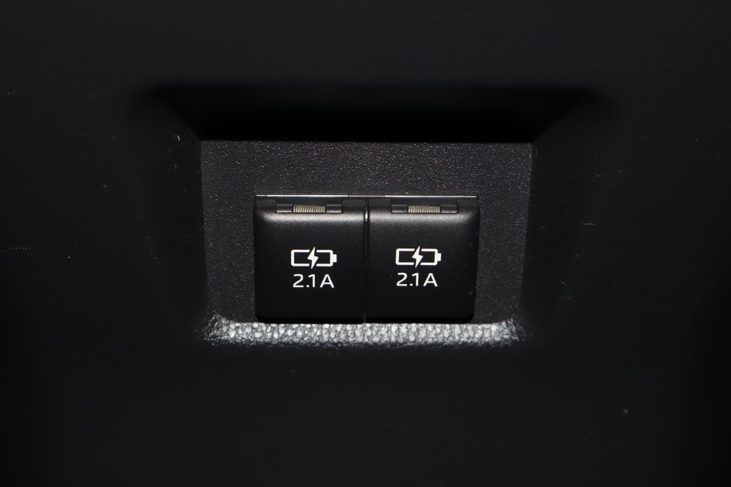 Used 2020 Toyota RAV4 XLE FWD image 35