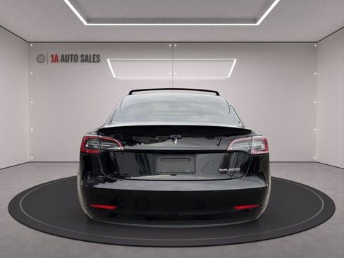 Used 2019 Tesla Model 3 Performance image 4
