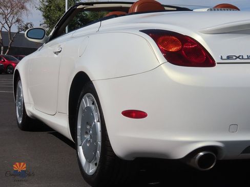 Used 2004 Lexus SC 430 Convertible image 24