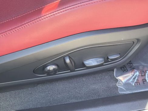 Used 2022 Porsche Taycan 4S image 35