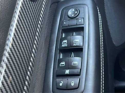 Used 2016 Jeep Grand Cherokee SRT image 19