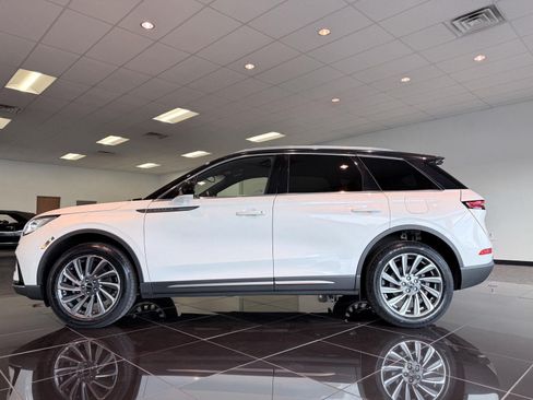 Used 2023 Lincoln Corsair Reserve AWD/4WD image 13