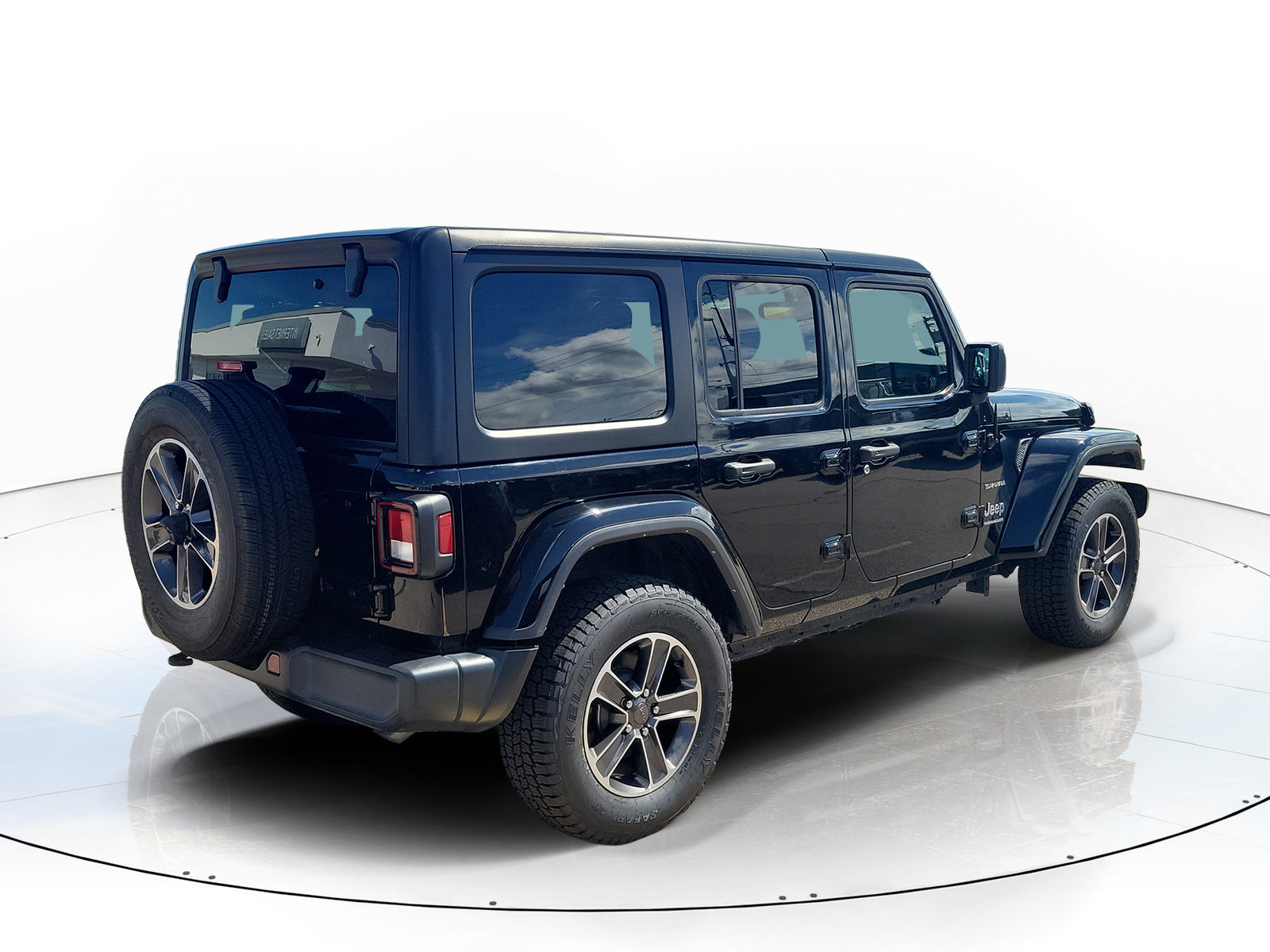 Used 2023 Jeep Wrangler Unlimited Sahara AWD/4WD image 3