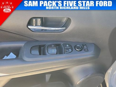 Used 2023 Nissan Kicks SV image 15