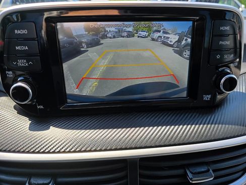 Used 2019 Hyundai Tucson SE image 18