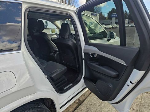 Used 2024 Volvo XC90 B5 Core w/ Protection Package Premier image 13