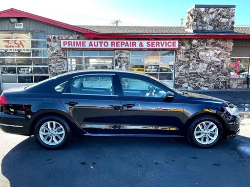 Used 2018 Volkswagen Passat 2.0T S FWD image 7
