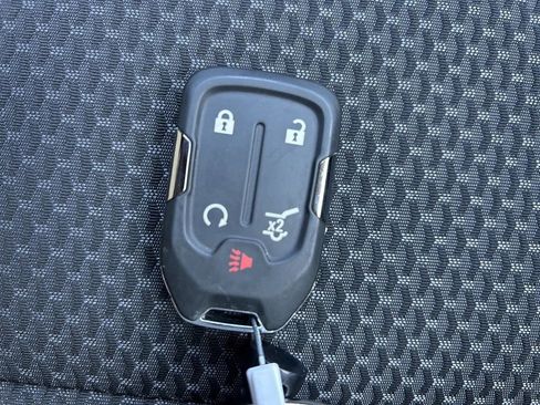 Certified 2023 GMC Acadia SLE w/ Driver Convenience Package image 35