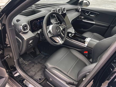 Used 2026 Mercedes-Benz GLC 300 4MATIC image 12