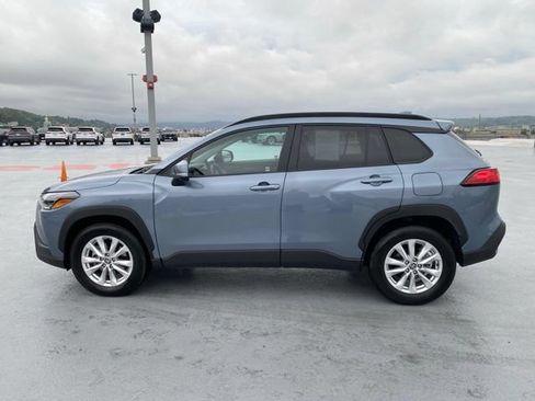Certified 2024 Toyota Corolla Cross LE AWD/4WD image 9
