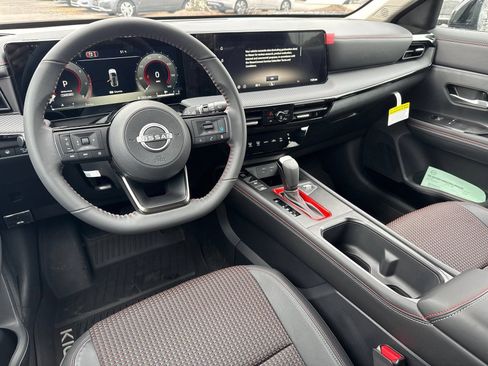 New 2026 Nissan Kicks SR w/ Illumination Package FWD image 21
