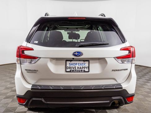 Used 2022 Subaru Forester Premium image 17