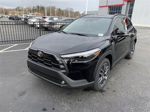 Used 2026 Toyota Corolla Cross XLE image 4