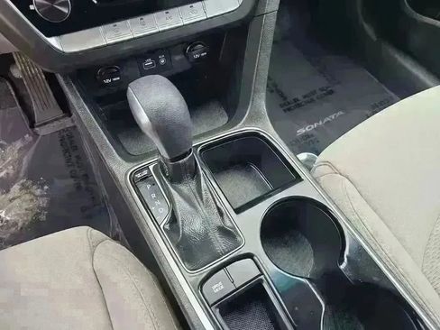 Used 2018 Hyundai Sonata SE image 16