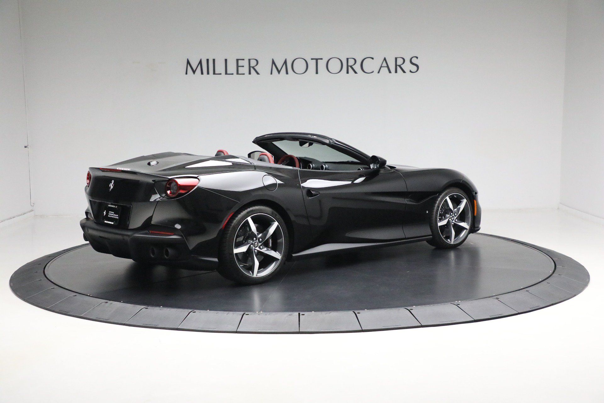 Certified 2023 Ferrari Portofino M RWD image 8
