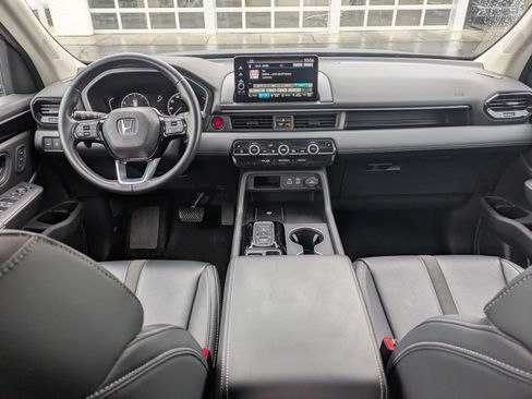 Certified 2025 Honda Pilot EX-L image 27