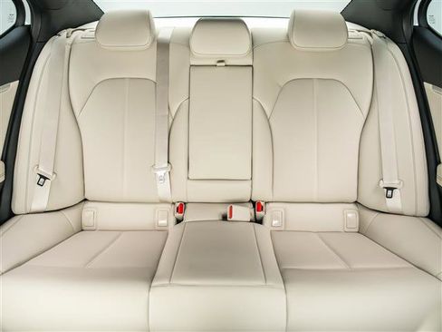 New 2026 Genesis G70 2.5T image 26