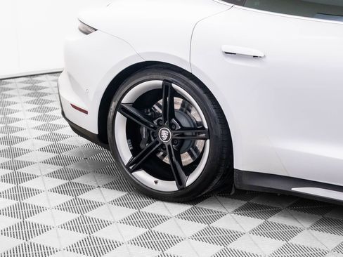 Certified 2020 Porsche Taycan Turbo image 34