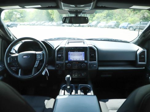 Used 2019 Ford F150 XLT w/ Equipment Group 302A Luxury AWD/4WD image 13