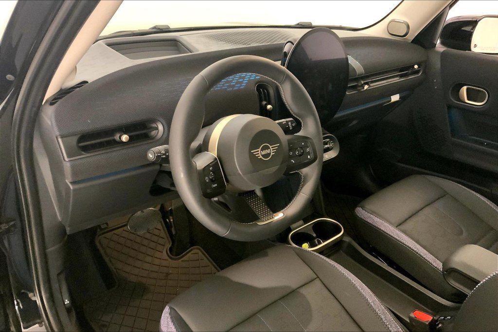 Used 2025 MINI Cooper S FWD image 21