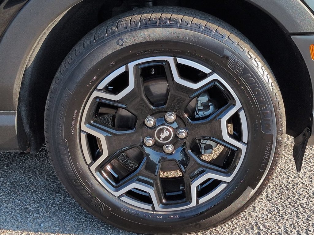 Used 2025 Ford Bronco Sport Outer Banks w/ Outer Banks Tech Package+ AWD/4WD image 11